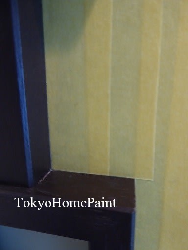 塗装しない面積は全て養生します