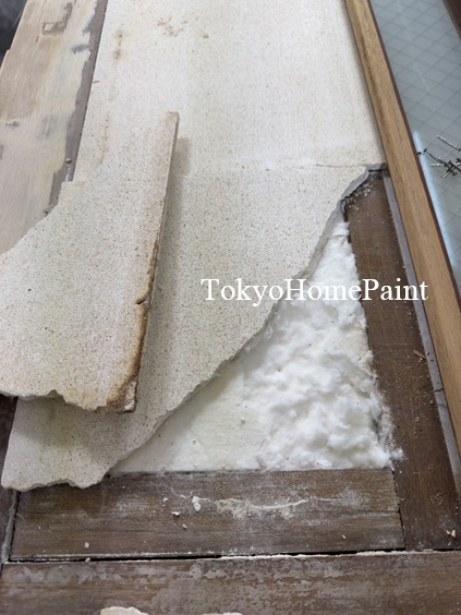 木製玄関ドアの下地を解体