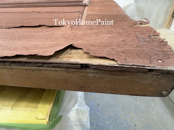 木製玄関ドアは塗装だけではなおりません